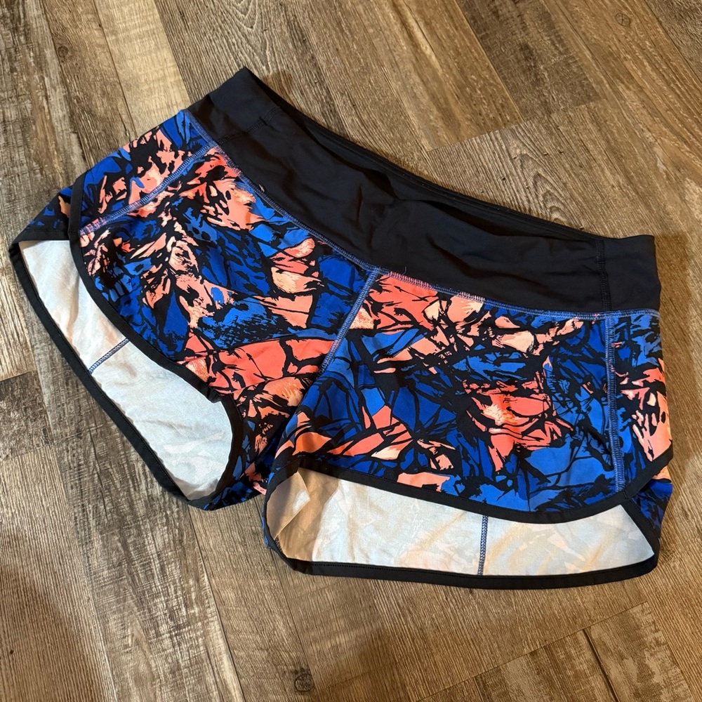 Lululemon Shorts - Size 8